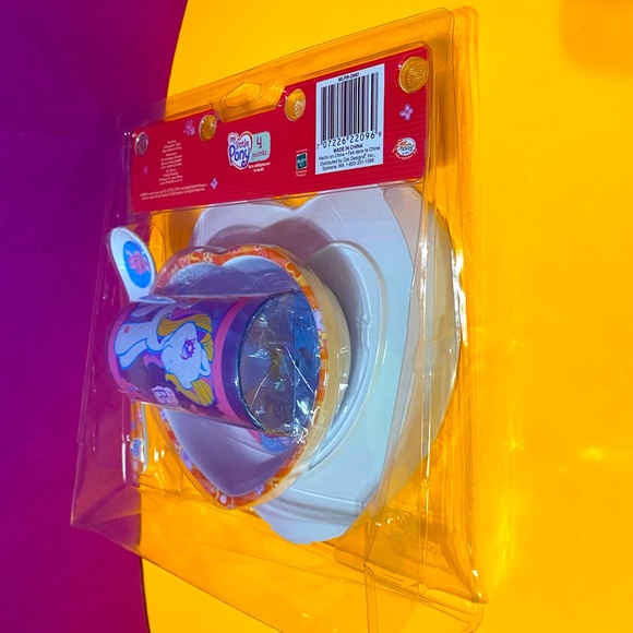 MY LITLE PONY G3 NWT VINTAGE 2003 4 PIECE DINNERWARE SET MELAMINE PLATE BOWL CUP - Picture 11 of 13